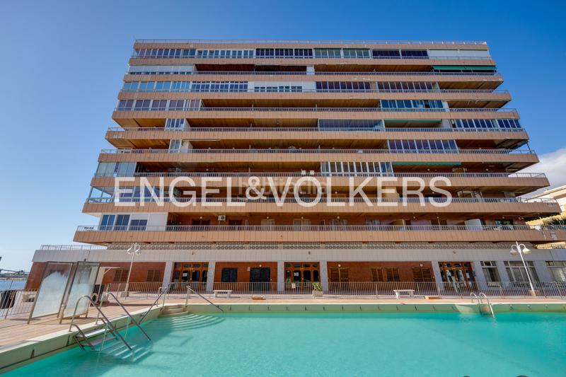 Foto 7d04ecea-4a24-41e4-9d9d-def689123313. Apartament amb calefacció aparcament piscina a El Acequión Torrevieja