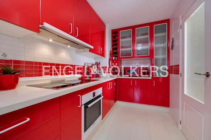 Foto ee79f47a-3c37-45c5-8b26-4ccc7dd6f882. Apartament amb calefacció aparcament piscina a El Acequión Torrevieja