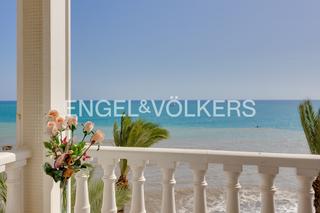 Apartamento en Las Piscinas Naturales. Apartamento con vistas al mar y terraza en piscinas naturales en