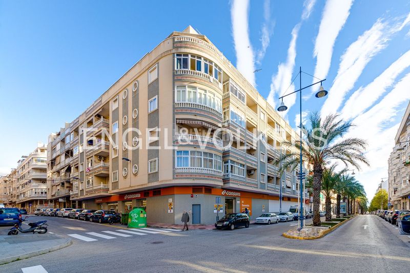 Foto d7dd2872-be3d-4873-a3f5-e1af9b05dff7. Pis amb calefacció a Avenida Habaneras - Curva de Palangre Torrevieja