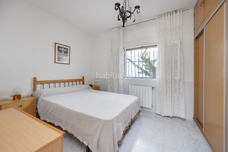 Foto 0a9f41f2-af80-46f4-8905-5760f0638b8d. Casa adossada amb calefacció aparcament piscina a Torrevieja