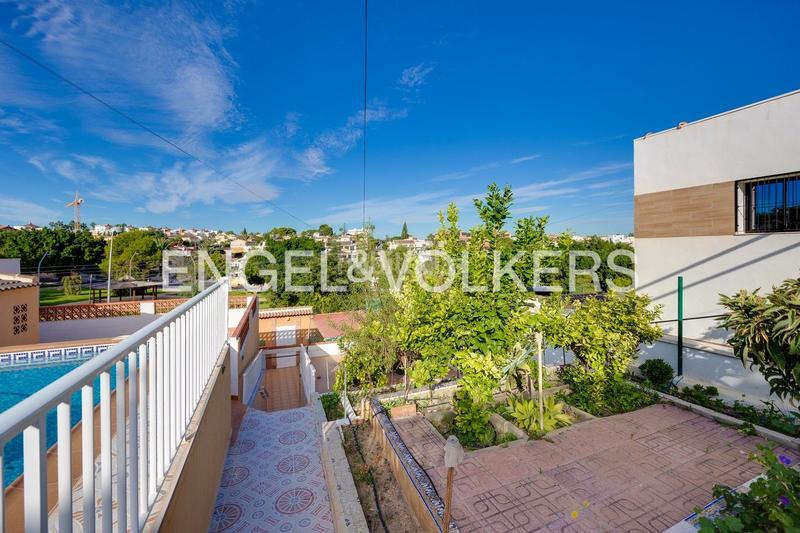 Foto 25a14e73-8544-4bb4-854a-482075113ceb. Maison jumelée avec chauffage parking piscine dans Los Balcones-Los Altos Torrevieja