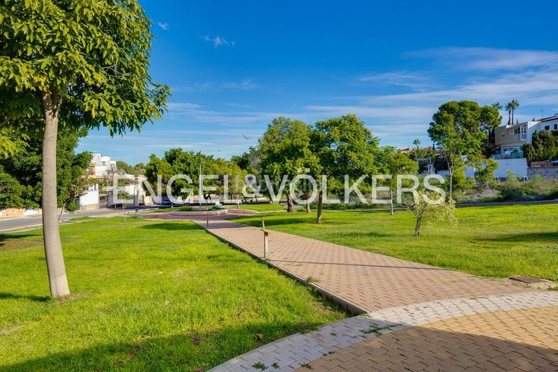 Foto 6f2c6b30-143d-4d15-8e93-0b0d560a7f45. Maison jumelée avec chauffage parking piscine dans Los Balcones-Los Altos Torrevieja