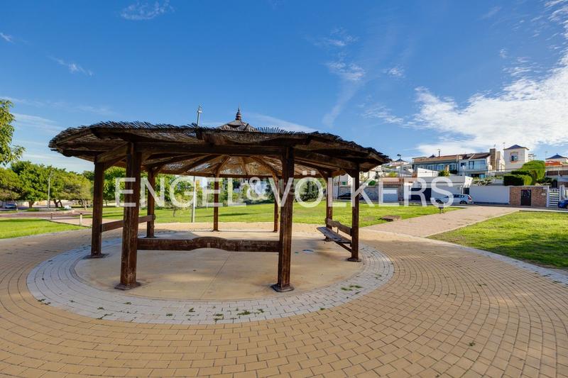 Foto 856496ab-44f3-4ab5-b232-6cbe68ddfcda. Maison jumelée avec chauffage parking piscine dans Los Balcones-Los Altos Torrevieja