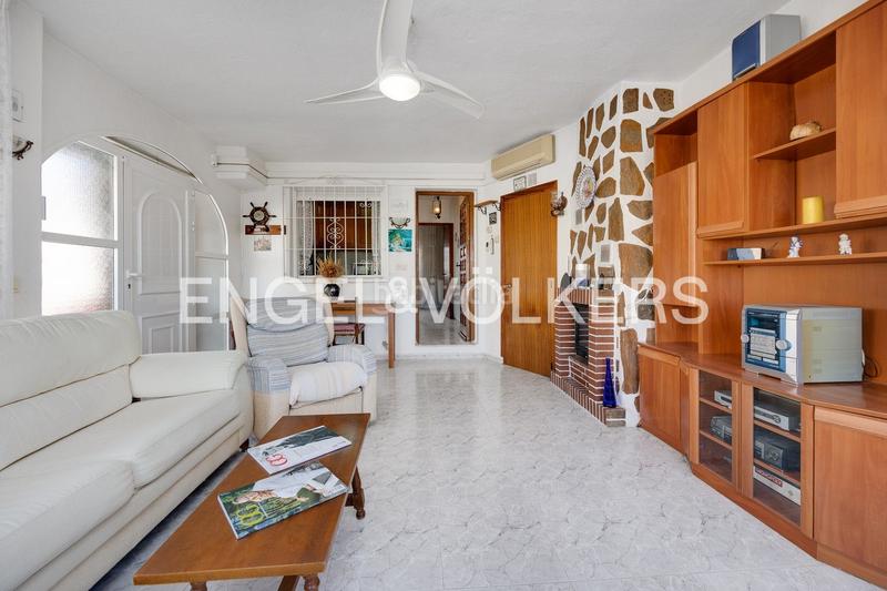 Foto af0be708-fdd9-4ea1-a2e2-c8cbb0cad661. Maison jumelée avec chauffage parking piscine dans Los Balcones-Los Altos Torrevieja