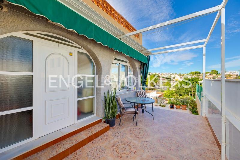 Foto f063fa08-e027-4c95-b135-e950684d9cc2. Maison jumelée avec chauffage parking piscine dans Los Balcones-Los Altos Torrevieja