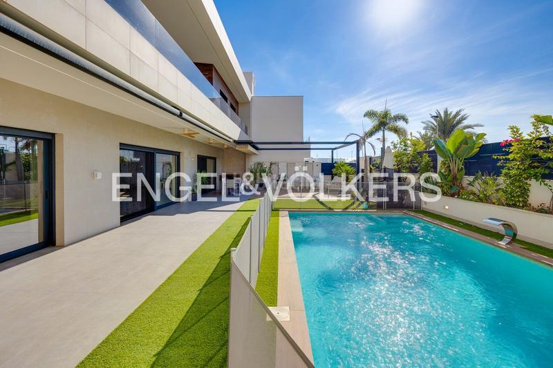 Foto 5fb1f853-59ab-476d-ae97-c32d4c3259e8. Casa con riscaldamento parcheggio piscina in San Pedro del Pinatar San Pedro del Pinatar