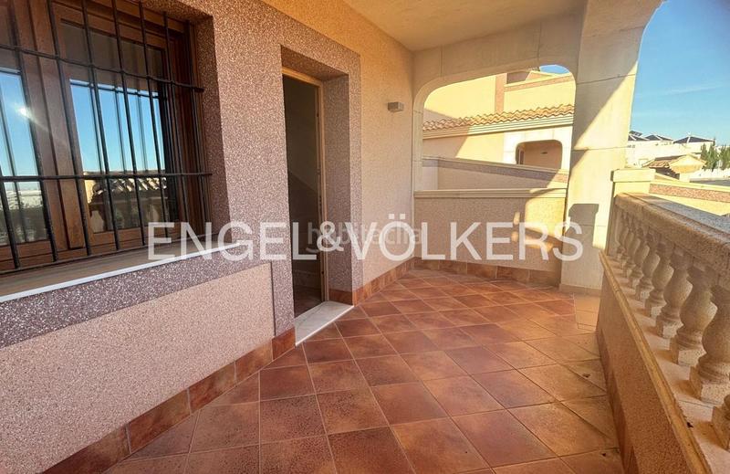 Foto 0fdd09dc-2b2f-4594-82b8-75be1a634666. Casa adosada exclusivo dúplex pareado con piscina comunitaria en los balcones, en Torrevieja