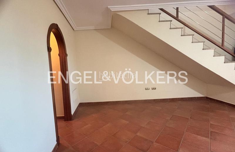 Foto 49ea3b7d-40ea-4a09-a491-89c39d7d18b1. Casa adosada exclusivo dúplex pareado con piscina comunitaria en los balcones, en Torrevieja