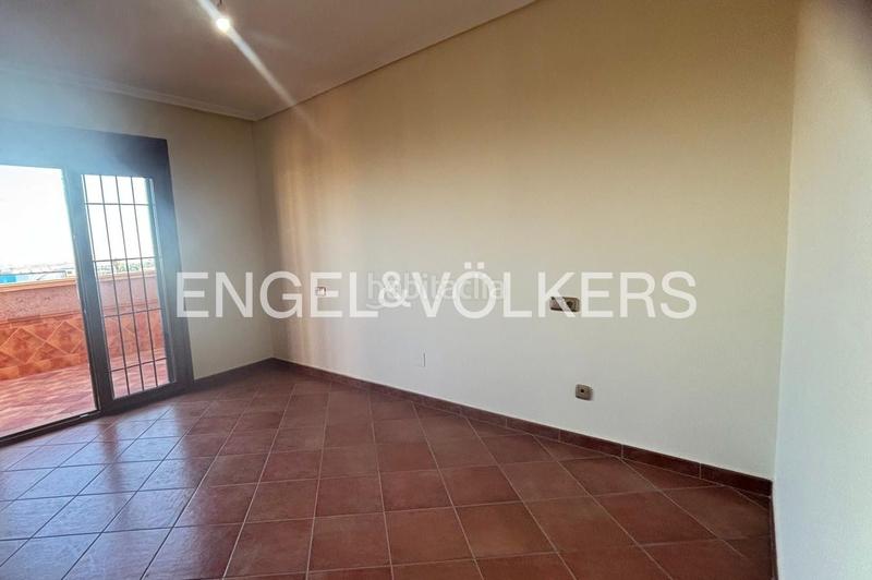 Foto 58b4df7d-1484-449e-8bb9-88171f6ea290. Casa adosada exclusivo dúplex pareado con piscina comunitaria en los balcones, en Torrevieja