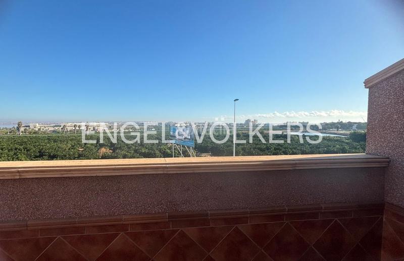 Foto 62b07297-be31-4f29-bdc8-f597d469c144. Casa adosada exclusivo dúplex pareado con piscina comunitaria en los balcones, en Torrevieja