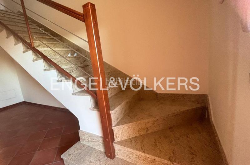 Foto 81b8dc0c-b6ef-44ef-aa5f-920f0eaa0829. Casa adosada exclusivo dúplex pareado con piscina comunitaria en los balcones, en Torrevieja