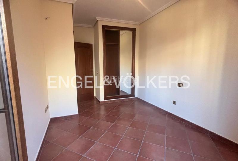 Foto 914a5b58-1c09-48a4-a159-3849e9c080f2. Casa adosada exclusivo dúplex pareado con piscina comunitaria en los balcones, en Torrevieja