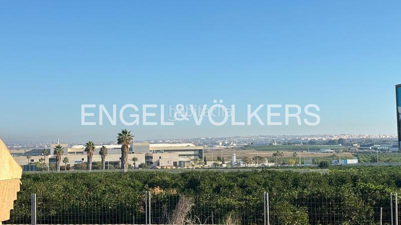 Foto ae23fb97-230c-4bbb-872b-de925e150475. Casa adosada exclusivo dúplex pareado con piscina comunitaria en los balcones, en Torrevieja