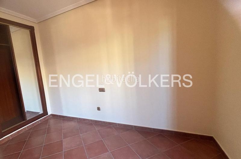 Foto b4f11acd-3913-4133-92c5-9b8d48ca332d. Casa adosada exclusivo dúplex pareado con piscina comunitaria en los balcones, en Torrevieja