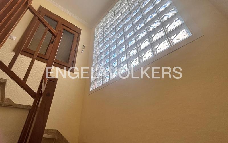 Foto c5e76d93-a727-48eb-923f-e6e75f44bd65. Casa adosada exclusivo dúplex pareado con piscina comunitaria en los balcones, en Torrevieja