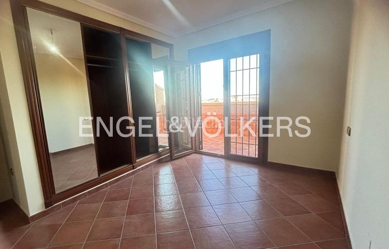 Foto c79dc8e3-7563-45bb-93da-dd6950f99aa7. Casa adosada exclusivo dúplex pareado con piscina comunitaria en los balcones, en Torrevieja