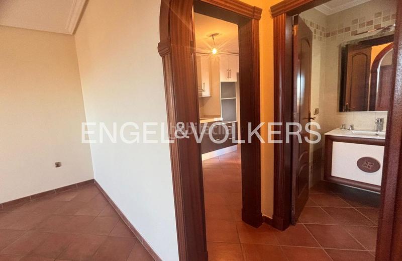 Foto d956f1e6-c9e1-4921-804d-702d22d42ae3. Casa adosada exclusivo dúplex pareado con piscina comunitaria en los balcones, en Torrevieja