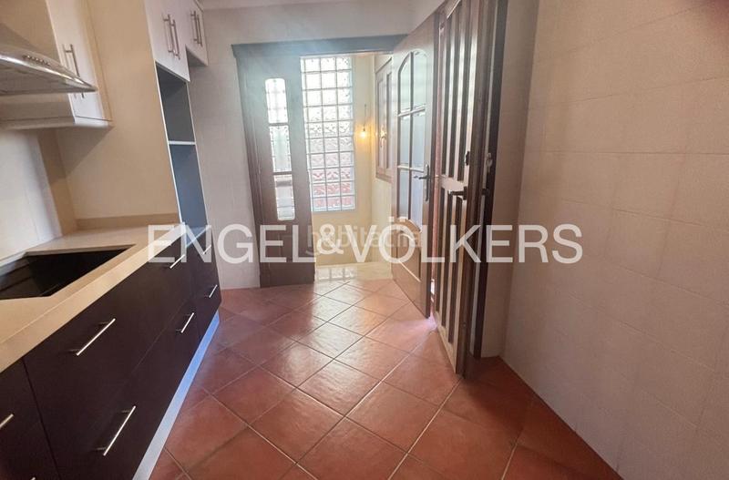 Foto dcc13e84-cecd-47a2-b348-f95dc445411b. Casa adosada exclusivo dúplex pareado con piscina comunitaria en los balcones, en Torrevieja