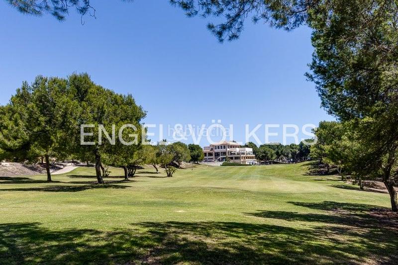 Foto 009395a5-3566-4730-b129-94f25928c3a0. Casa con riscaldamento parcheggio piscina in Los Almendros Orihuela