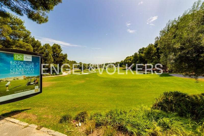 Foto 1cc46716-51ab-4c46-a0bc-971988c50f53. Casa con riscaldamento parcheggio piscina in Los Almendros Orihuela