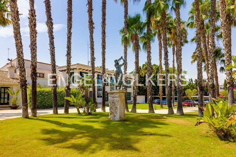 Foto 79f05179-2daa-477b-9eed-d7321eb0c54a. Casa con riscaldamento parcheggio piscina in Los Almendros Orihuela