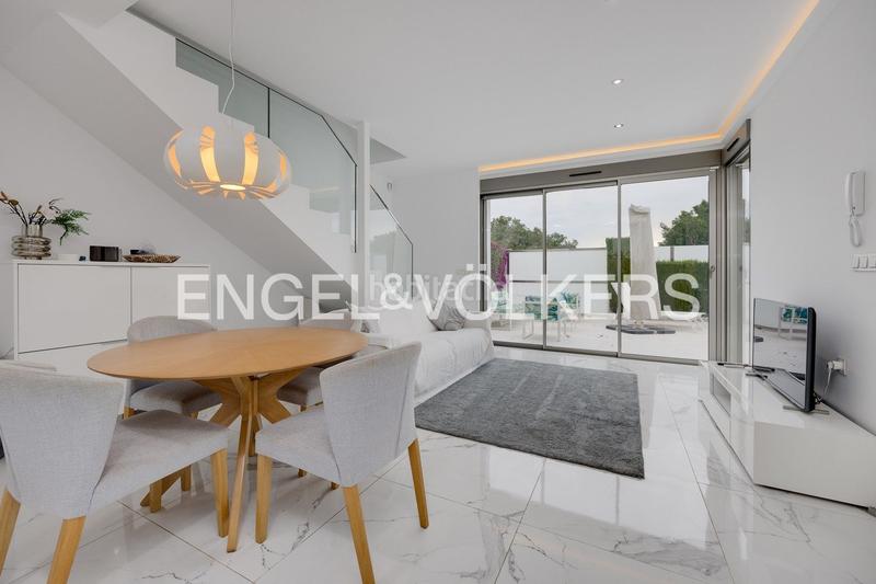 Foto 9fa64c5d-9aca-4d43-bc29-ef76a45547cb. Casa con riscaldamento parcheggio piscina in Los Almendros Orihuela