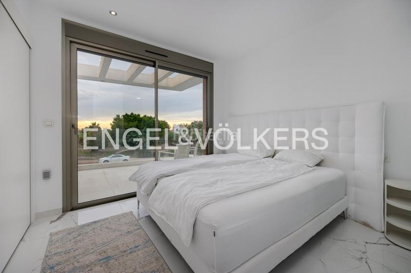 Foto be6965eb-0377-4867-801d-408beef9a183. Casa con riscaldamento parcheggio piscina in Los Almendros Orihuela