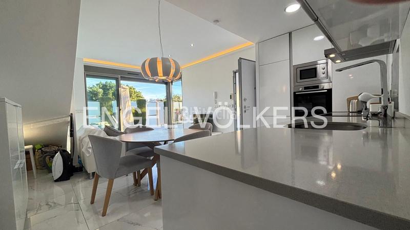 Foto be8b6bdf-29b8-4016-a050-ca528d18c520. Haus mit heizung parking pool in Los Almendros Orihuela