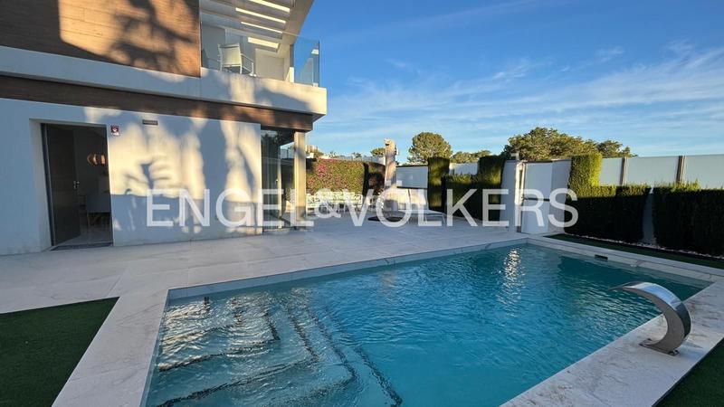 Foto ee9c931f-a076-49d2-af3c-9d18475fa357. Haus mit heizung parking pool in Los Almendros Orihuela