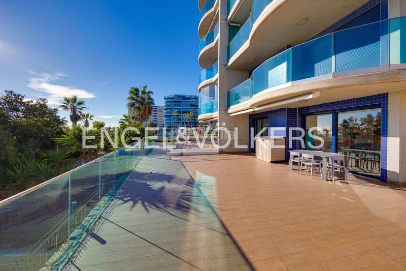 Foto 0de0030c-a820-41db-86c4-3cb0a2c00348. Apartamento exclusivo apartamento en sea senses Punta Prima, con amplia terraza, piscina, gimnasio y vistas impresionantes. en Torrevieja