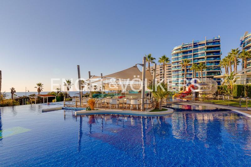 Foto eb8c6a93-7c1d-49b7-be1b-1dcc25b67bfc. Apartamento exclusivo apartamento en sea senses Punta Prima, con amplia terraza, piscina, gimnasio y vistas impresionantes. en Torrevieja