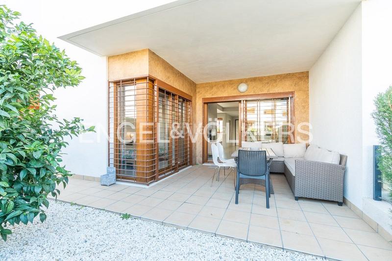 Foto 555ea6ab-80df-4908-9c22-281755cd143e. Apartment with heating parking pool in La Zenia Orihuela