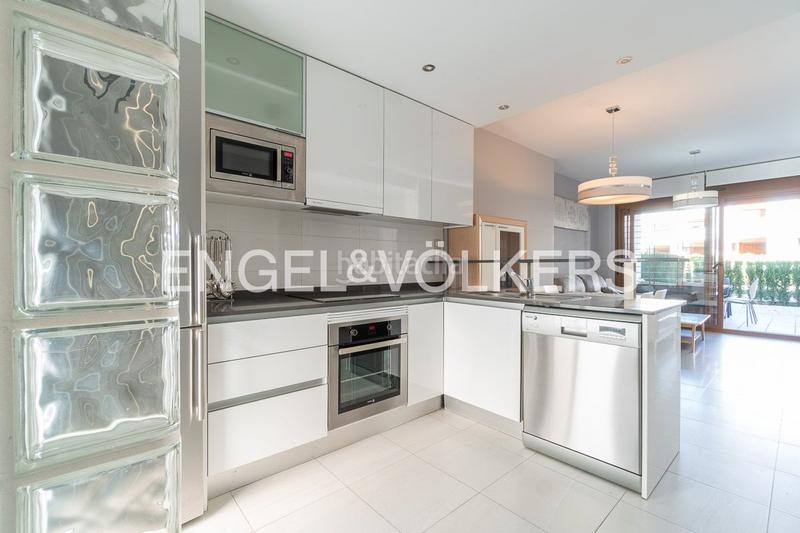 Foto 7a0ff86b-a32e-4c23-92c7-b8767e759426. Apartment with heating parking pool in La Zenia Orihuela