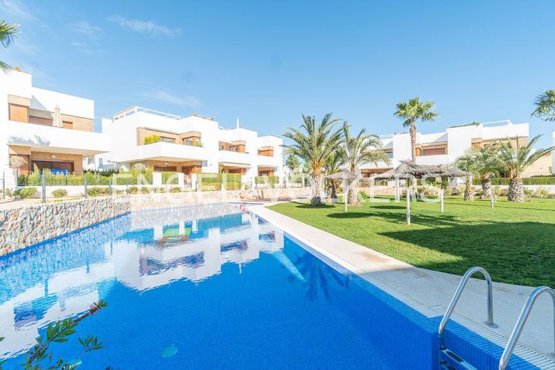 Foto 84e82205-30ea-473f-97ef-499060708f32. Apartment with heating parking pool in La Zenia Orihuela