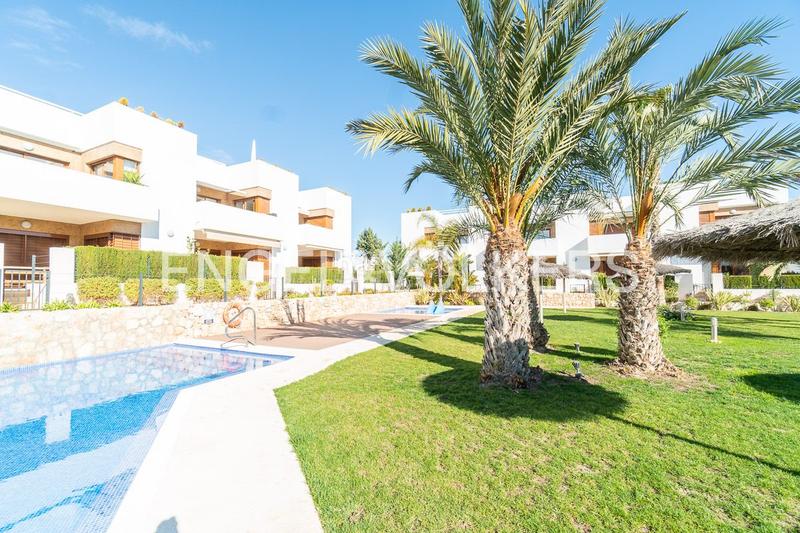 Foto eb1fea40-4396-456b-b2d1-2f2883352f88. Apartment with heating parking pool in La Zenia Orihuela