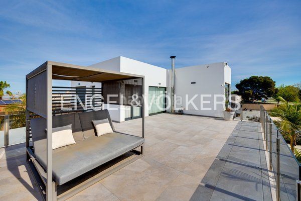 Foto 4210b52d-aad3-457b-9a61-1703597422e1. Masia amb calefacció aparcament piscina a Los Balcones-Los Altos Torrevieja