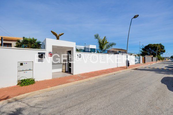 Foto a09abf66-ece0-4a57-958e-057d672404b0. Masia amb calefacció aparcament piscina a Los Balcones-Los Altos Torrevieja