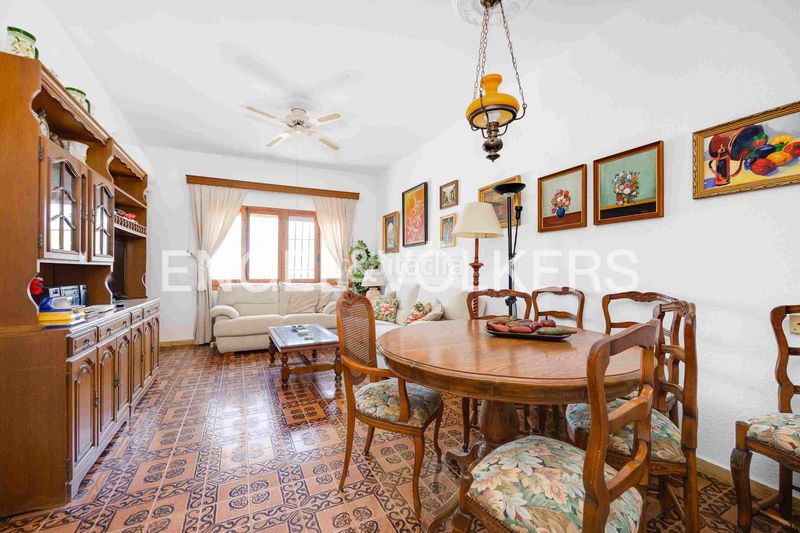 Foto 24c47853-6424-49c1-b986-67bfb6f19581. Casa amb calefacció aparcament a Campoamor Orihuela