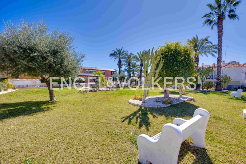 Foto 5bb30f64-002d-4de1-bb5a-bf05e909db63. Casa amb calefacció aparcament a Campoamor Orihuela