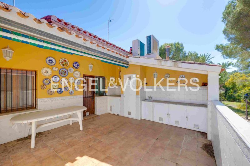 Foto 6eb19840-e683-4e18-9466-cd62191c5428. Casa amb calefacció aparcament a Campoamor Orihuela