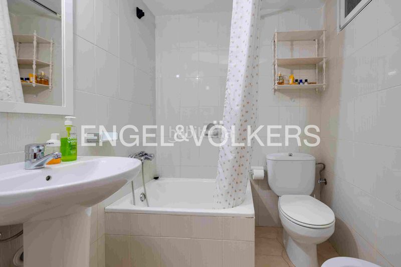 Foto 8cfebc65-2247-4b87-87e1-654ea035ad1c. Casa amb calefacció aparcament a Campoamor Orihuela