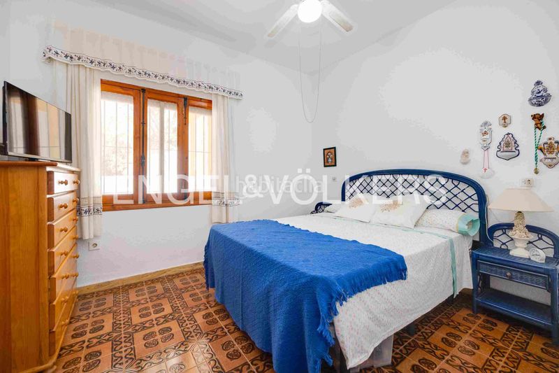 Foto b33e3889-43c0-4bf2-8784-ff4e752017b7. Casa amb calefacció aparcament a Campoamor Orihuela