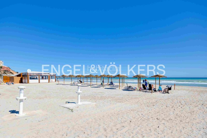 Foto c023823a-fda2-4456-83d4-372b93578481. Casa amb calefacció aparcament a Campoamor Orihuela