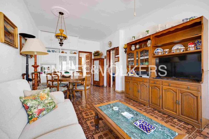 Foto fddce657-4b79-4ff0-8a6f-eae2b2f6d91e. Casa amb calefacció aparcament a Campoamor Orihuela