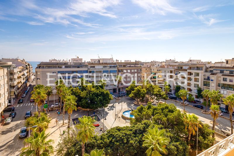 Foto 0a0746c2-b142-40d5-8daf-266e4a005aa6. Pis amb calefacció aparcament a Zona Playa del Cura Torrevieja