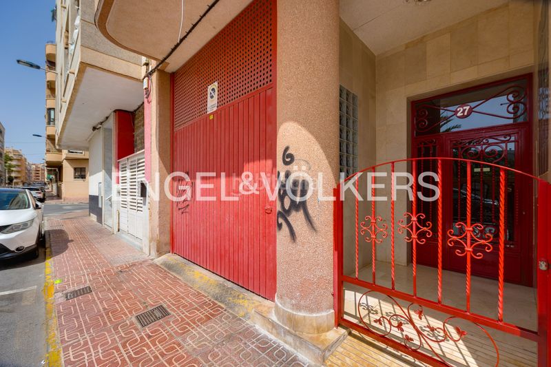 Foto b5fabaed-9b62-4131-b42d-92374494326d. Pis amb calefacció aparcament a Zona Playa del Cura Torrevieja