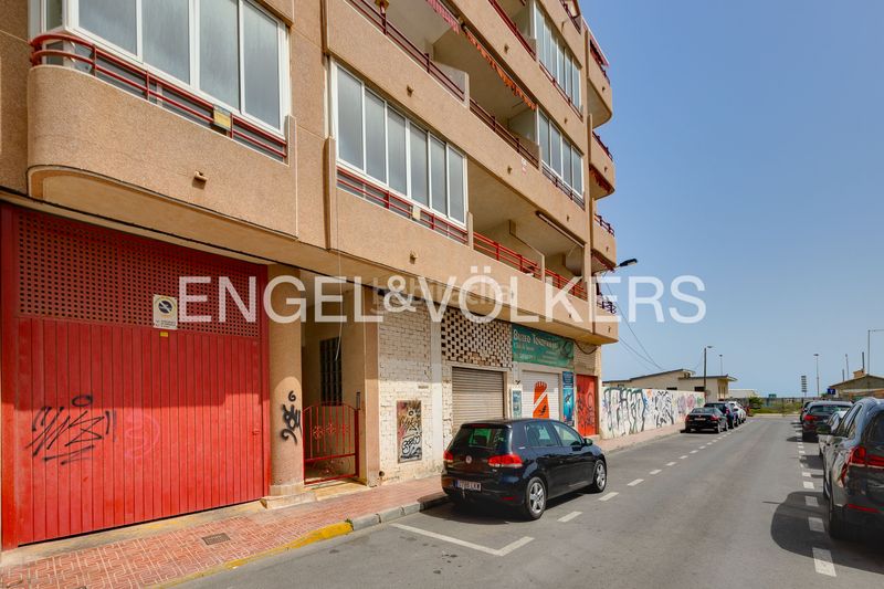 Foto ecafafce-c3df-4fac-9a8e-53167eb06ccf. Pis amb calefacció aparcament a Zona Playa del Cura Torrevieja