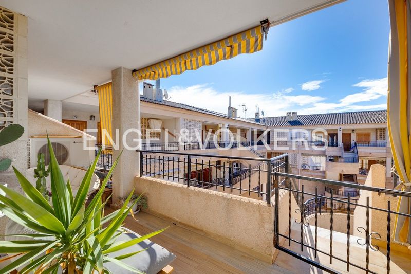 Foto 38abf5c0-3e92-47ed-92e3-0e80011d8f39. Àtic amb calefacció a Playa de los Náufragos Torrevieja