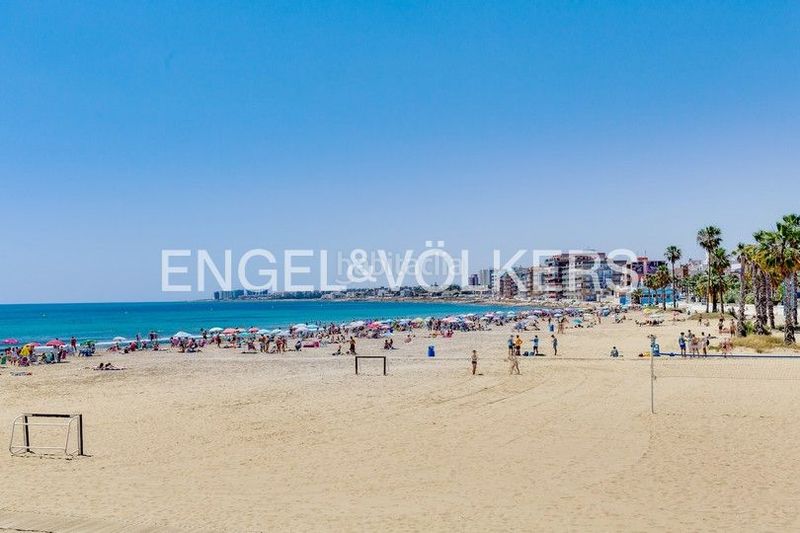 Foto 3c43ec02-9666-4410-8684-01195f413794. Àtic amb calefacció a Playa de los Náufragos Torrevieja